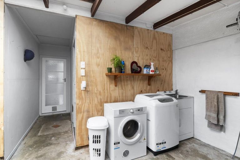 Photo of property in 2745 Opunake Road, Te Kiri, Opunake, 4682