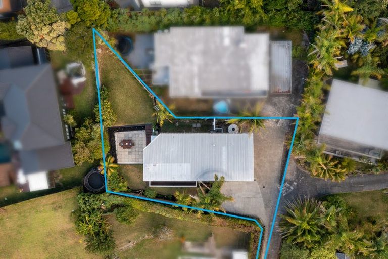 Photo of property in 1/598 Beach Road, Rothesay Bay, Auckland, 0630