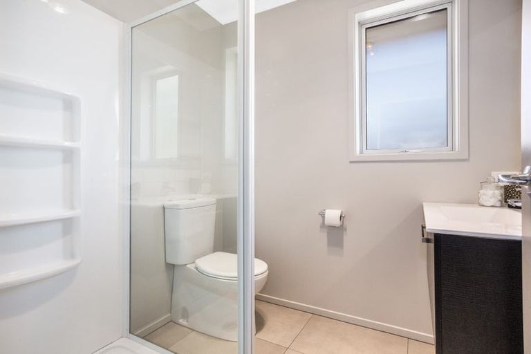 Photo of property in 34 Mooring Close, Whitby, Porirua, 5024