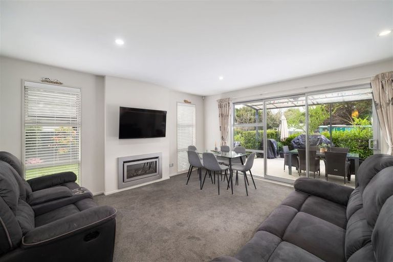 Photo of property in 14 Sweet Waters Place, Woolston, Christchurch, 8023
