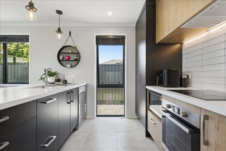 Photo of property in 72 Tabraham Crescent, Pyes Pa, Tauranga, 3112