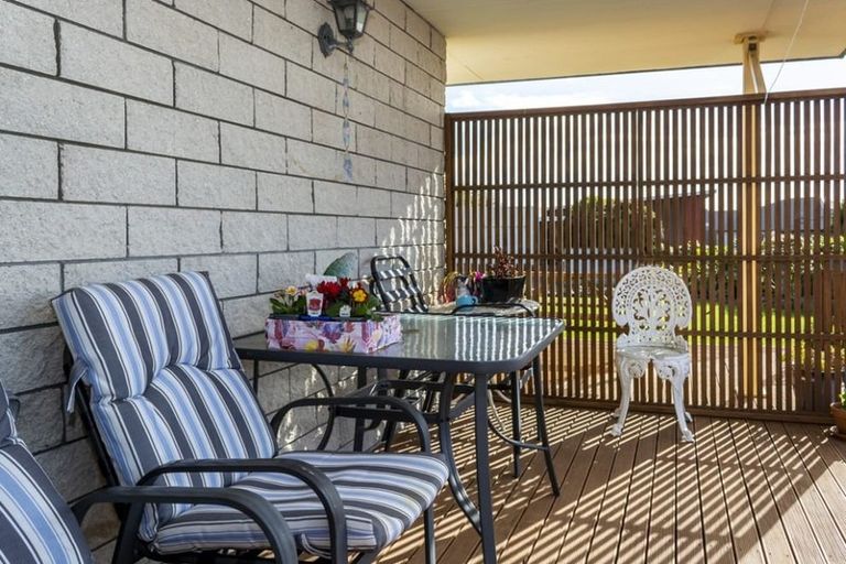 Photo of property in 32 Dillon Drive, Bell Block, New Plymouth, 4312