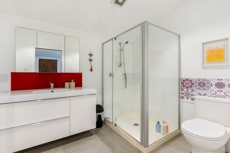 Photo of property in 279 Royal Road, Massey, Auckland, 0614