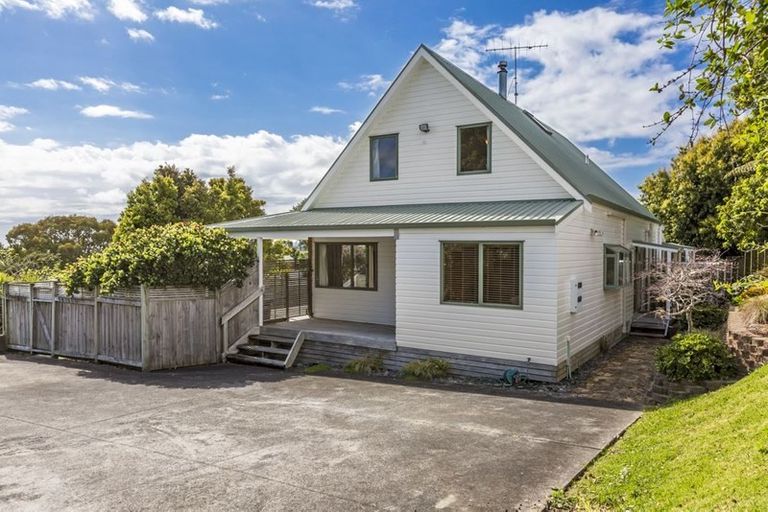Photo of property in 27 Gledstane Road, Stanmore Bay, Whangaparaoa, 0932