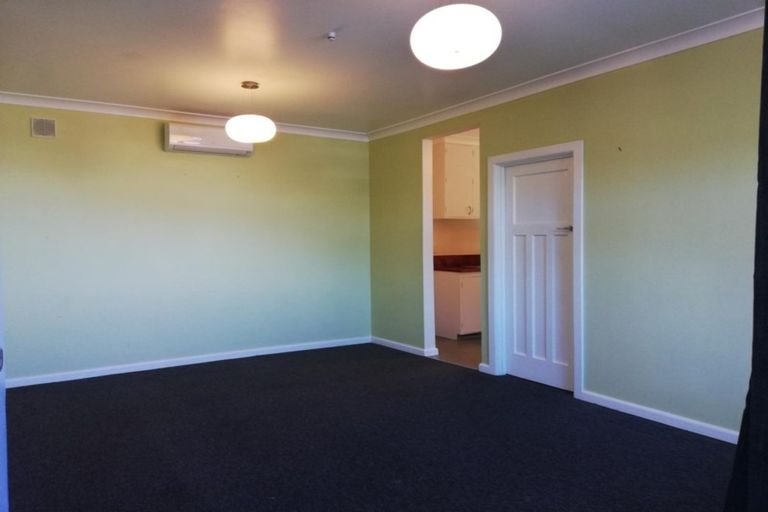 Photo of property in 26 Lerwick Terrace, Melrose, Wellington, 6023