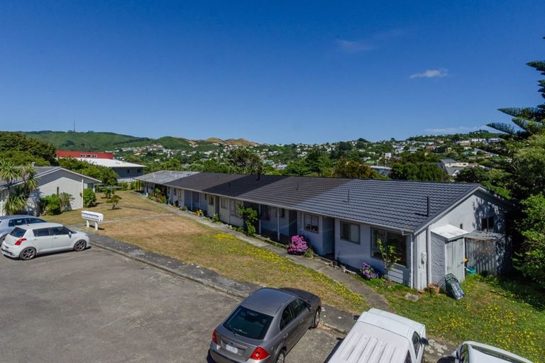 Photo of property in 7/10 Petherick Crescent, Johnsonville, Wellington, 6037