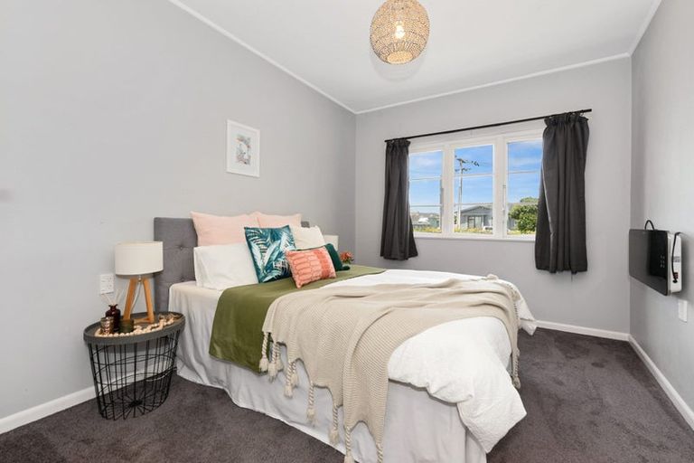 Photo of property in 6 Howden Road, Fairfield, Hamilton, 3214