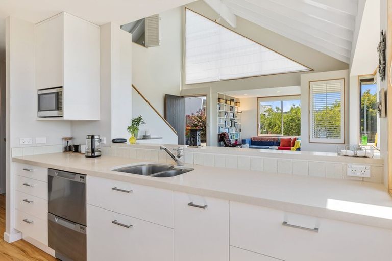 Photo of property in 3/25 Prospect Terrace, Milford, Auckland, 0620