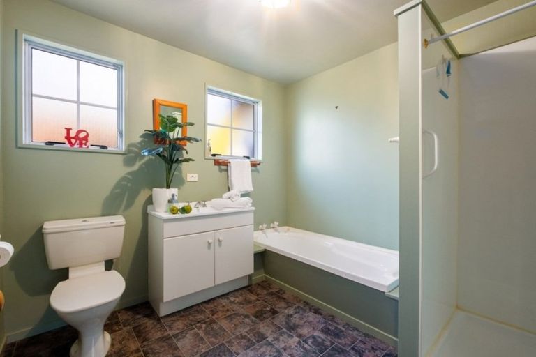 Photo of property in 84 Sunderland Street, Clyde, 9330