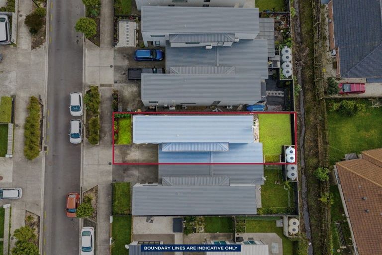 Photo of property in 24 Tapuwae Way, Mangere Bridge, Auckland, 2022