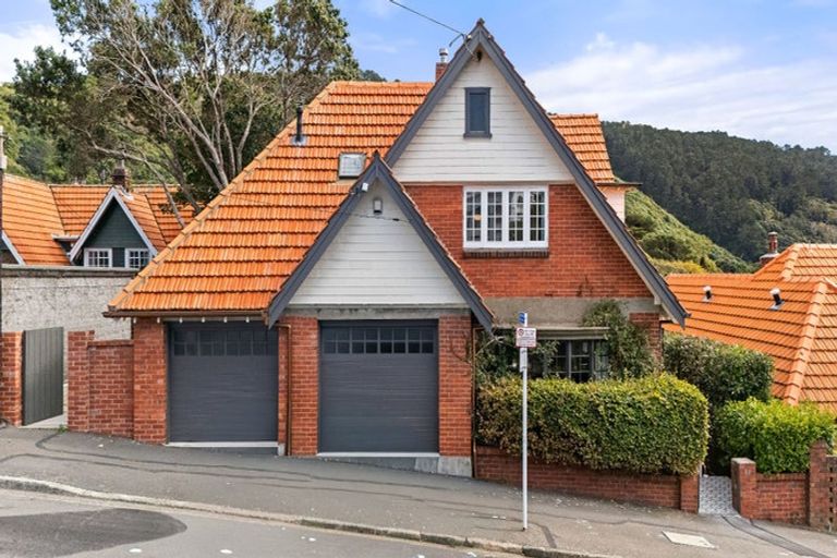 Photo of property in 84 Bolton Street, Kelburn, Wellington, 6012