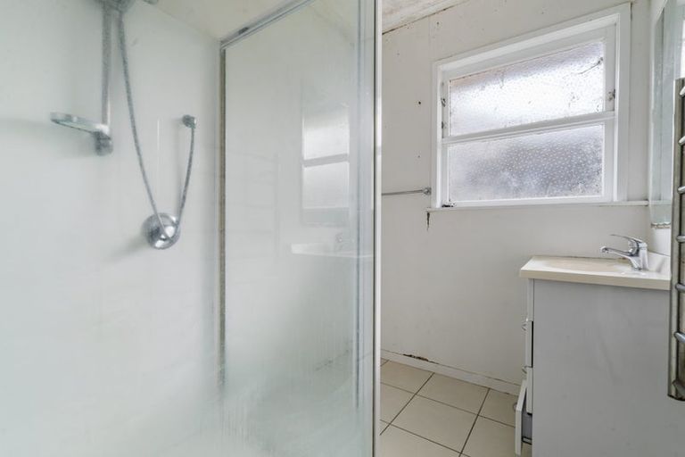 Photo of property in 372 Great South Road, Opaheke, Papakura, 2113