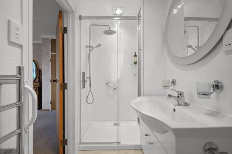 Photo of property in 5b Ongo Road, Hunterville, 4730