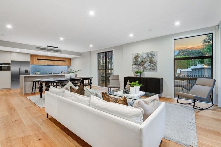 Photo of property in 16e Killarney Street, Takapuna, Auckland, 0622