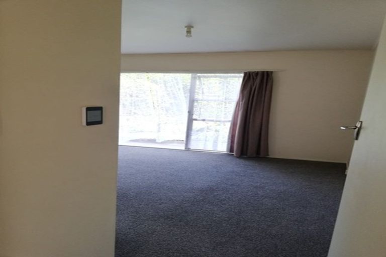 Photo of property in 31 Lynden Avenue, Hillcrest, Auckland, 0627