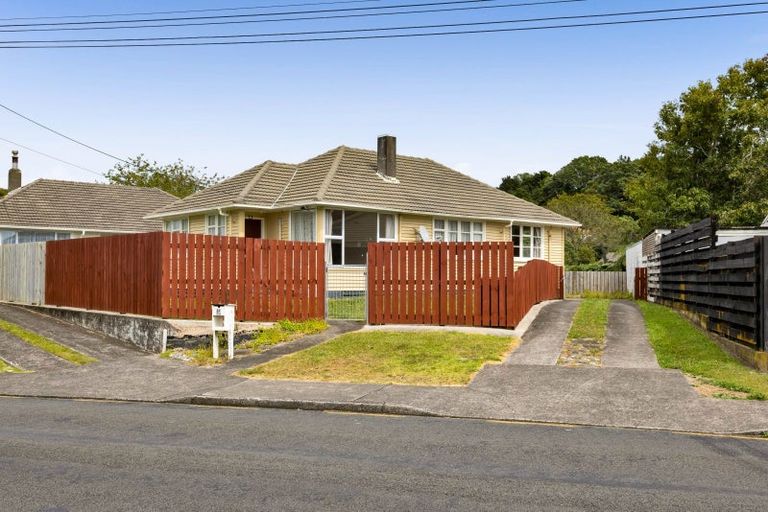 Photo of property in 61 Parsons Street, Frankleigh Park, New Plymouth, 4310