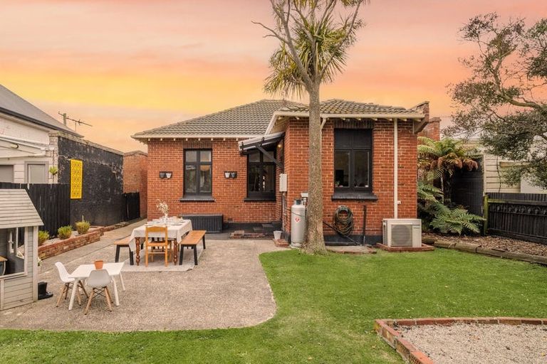 Photo of property in 2 Marlow Street, Saint Kilda, Dunedin, 9012