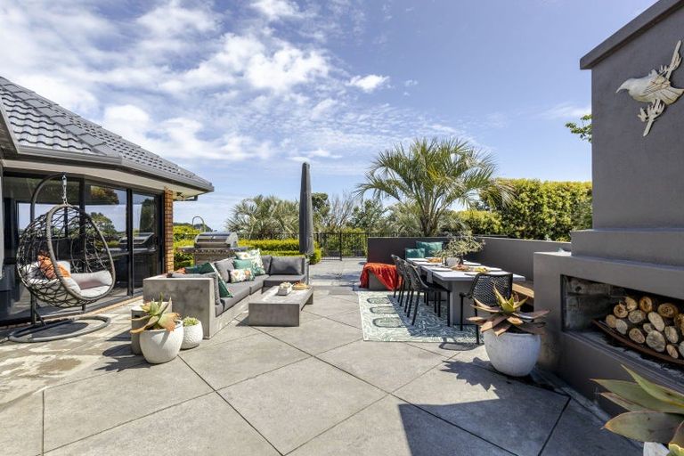 Photo of property in 1179 Devon Road, Bell Block, New Plymouth, 4373