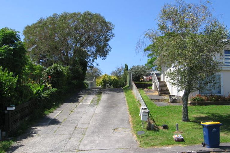 Photo of property in 2/68 Stott Avenue, Birkdale, Auckland, 0626