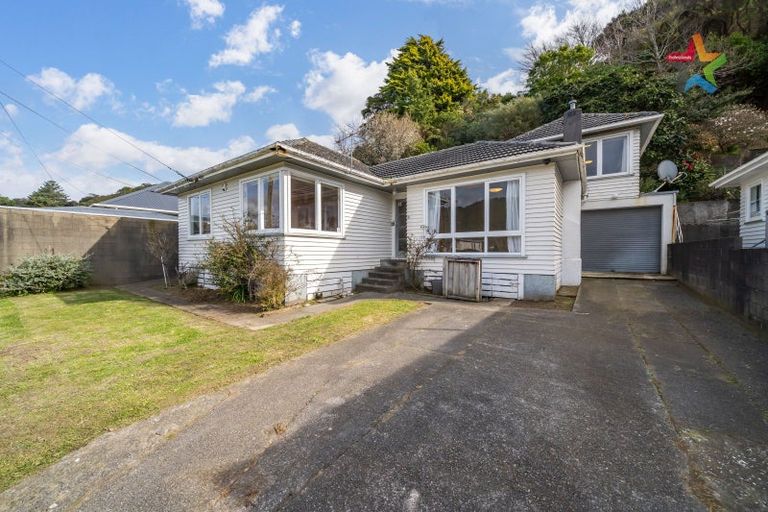Photo of property in 153 Wellington Road, Wainuiomata, Lower Hutt, 5014
