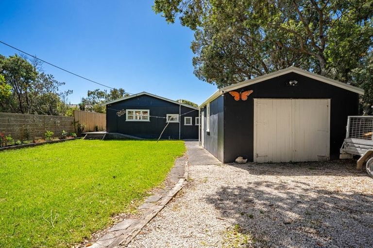 Photo of property in 873 Cove Road, Waipu, 0582
