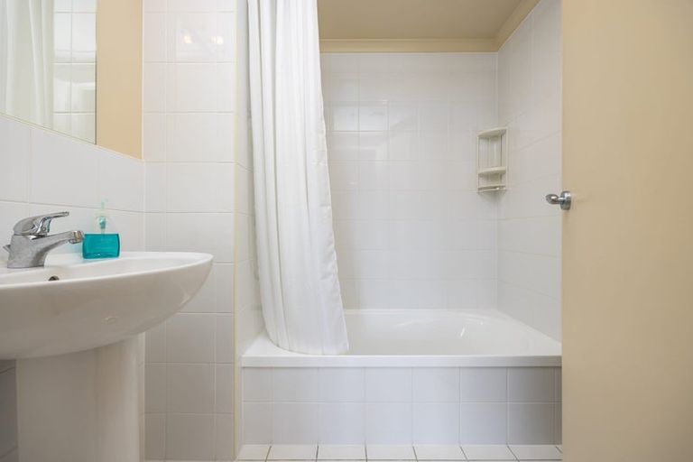 Photo of property in The Rennaissance, 9d/18 Ronwood Avenue, Manukau, Auckland, 2104