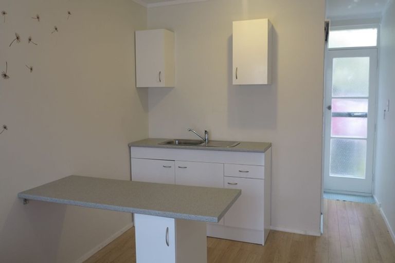 Photo of property in 2/7 Pinero Place, Bucklands Beach, Auckland, 2014