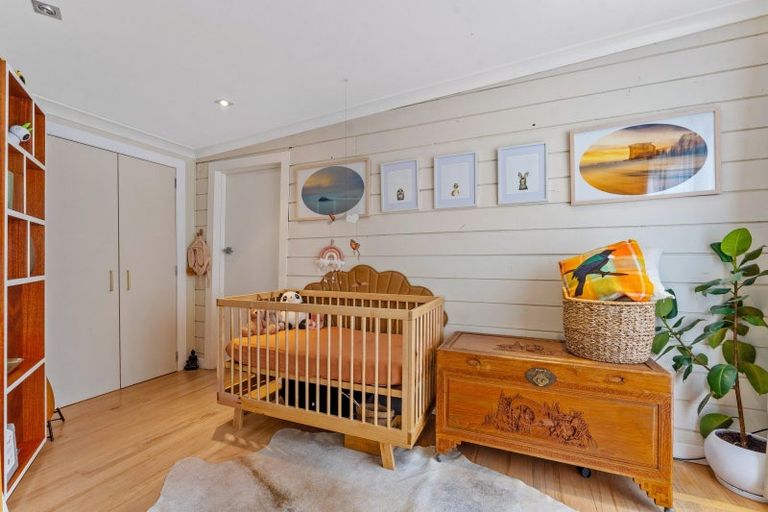 Photo of property in 25 Berridge Road, Muriwai, Waimauku, 0881