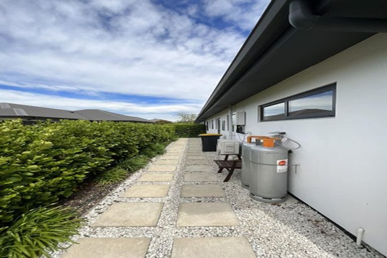 Photo of property in 2/18 Lamorna Road, Parklands, Christchurch, 8083