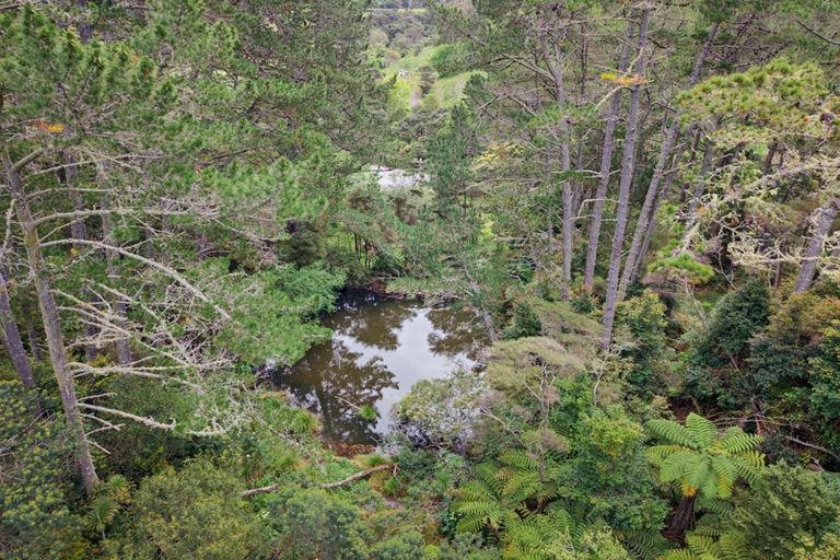 Photo of property in 285 Muriwai Road, Waimauku, 0881