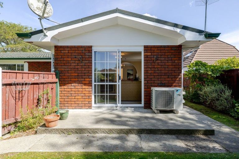 Photo of property in 17 Earl Place, Hokowhitu, Palmerston North, 4410