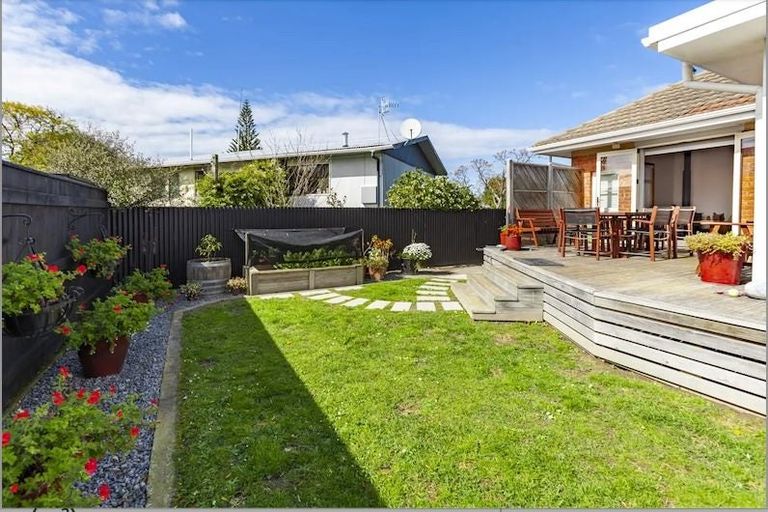 Photo of property in 17 Harris Street, Greenmeadows, Napier, 4112