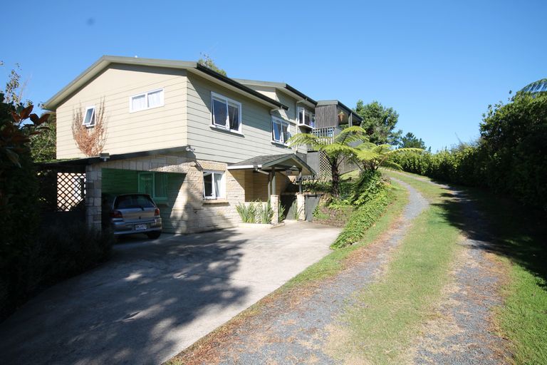 Photo of property in 879 Ponga Road, Opaheke, Papakura, 2584