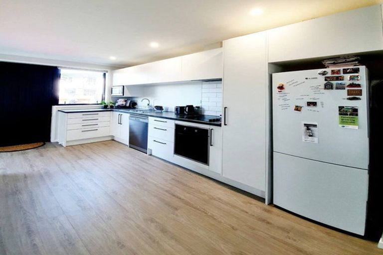 Photo of property in 81a Banks Street, Marfell, New Plymouth, 4310