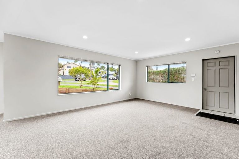 Photo of property in 1/52 Donald Street, Stanmore Bay, Whangaparaoa, 0932