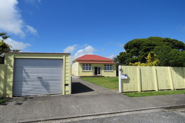 Photo of property in 6 Chamberlain Street, Waimangaroa, Westport, 7891