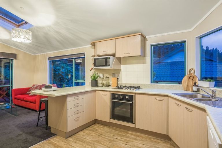 Photo of property in 68 Peterhouse Street, Tawa, Wellington, 5028