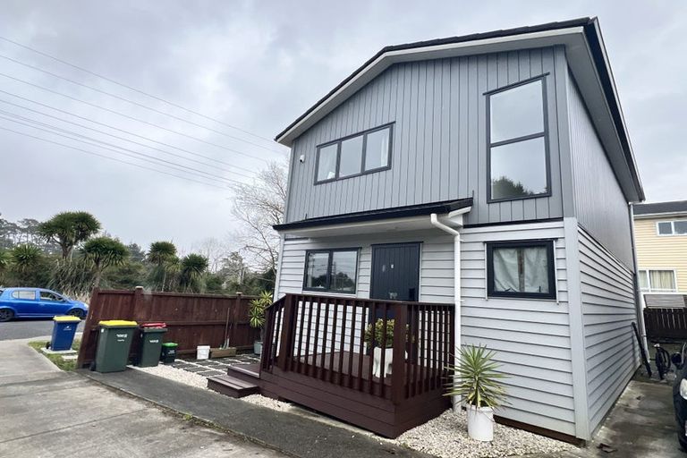 Photo of property in 47b Rangeview Road, Sunnyvale, Auckland, 0612