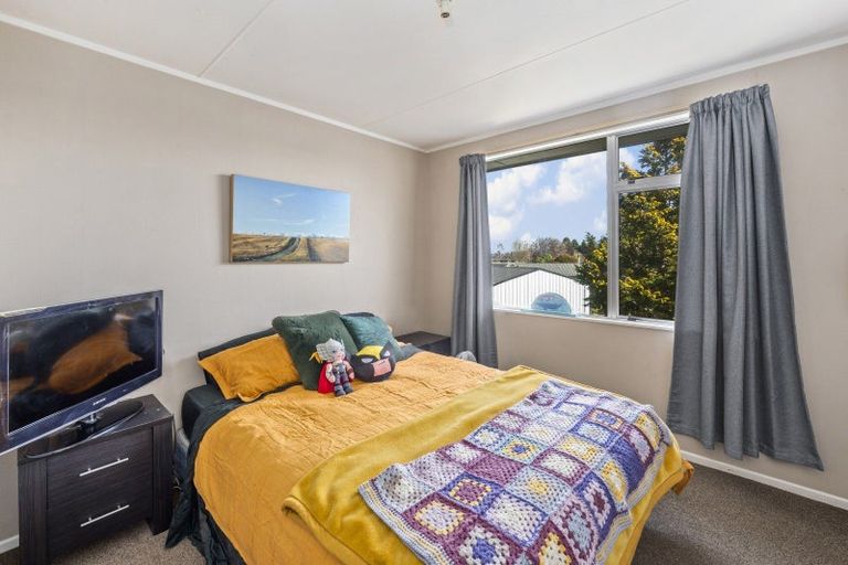 Photo of property in 19 Ward Place, Richmond Heights, Taupo, 3330