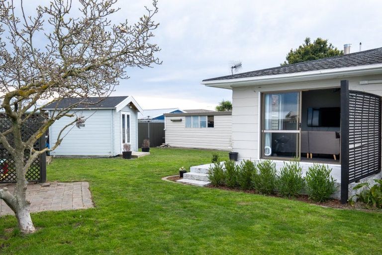 Photo of property in 76 Atherfold Crescent, Greenmeadows, Napier, 4112
