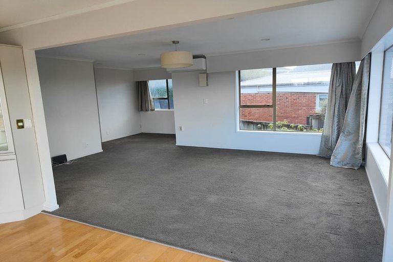 Photo of property in 1/61 Forrest Hill Road, Milford, Auckland, 0620