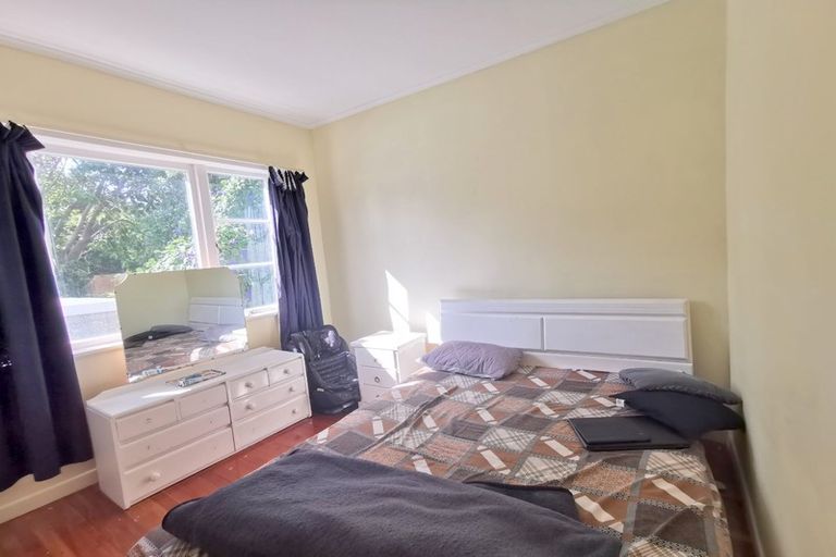 Photo of property in 3/2090 Great North Road, Avondale, Auckland, 0600