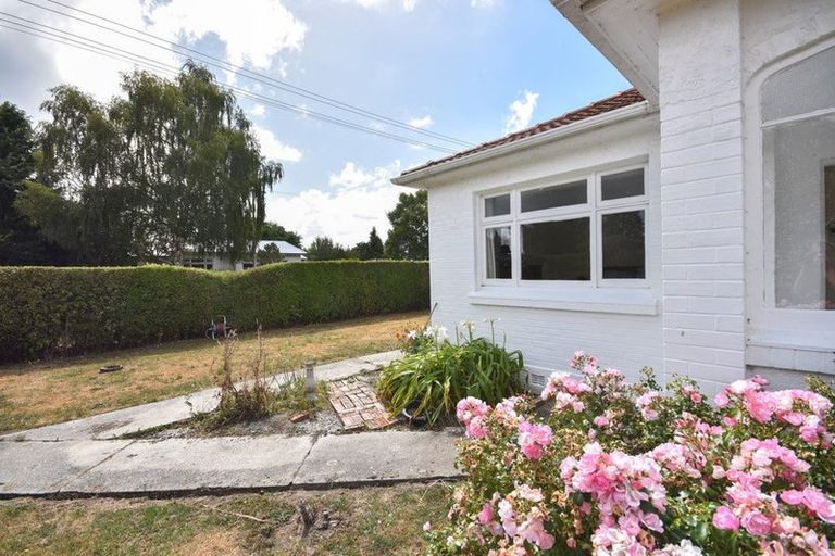 Photo of property in 19 Burns Street, Milton, 9220