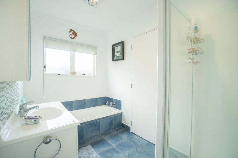 Photo of property in 4 Astrid Court, Awapuni, Palmerston North, 4412