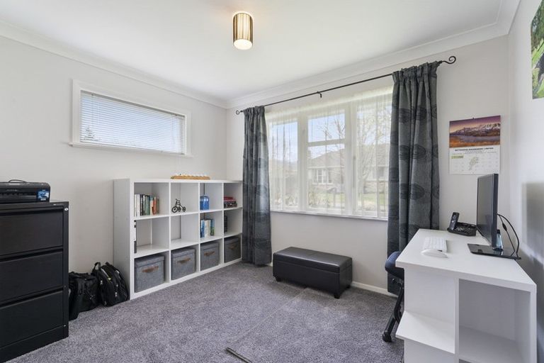 Photo of property in 5 Iris Grove, Trentham, Upper Hutt, 5018