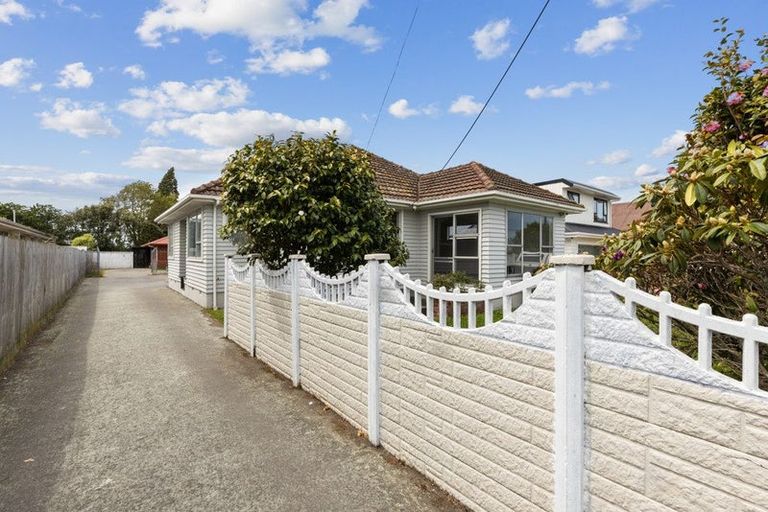 Photo of property in 37 Neill Street, Hornby, Christchurch, 8042