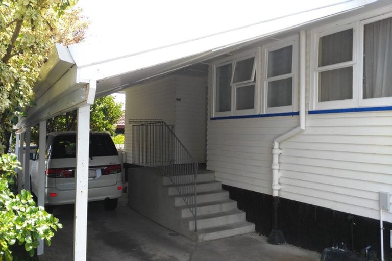 Photo of property in 44 Brandon Road, Glen Eden, Auckland, 0602