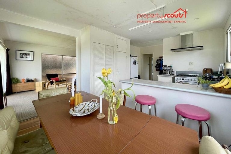 Photo of property in 125 Pioneer Road, Moturoa, New Plymouth, 4310