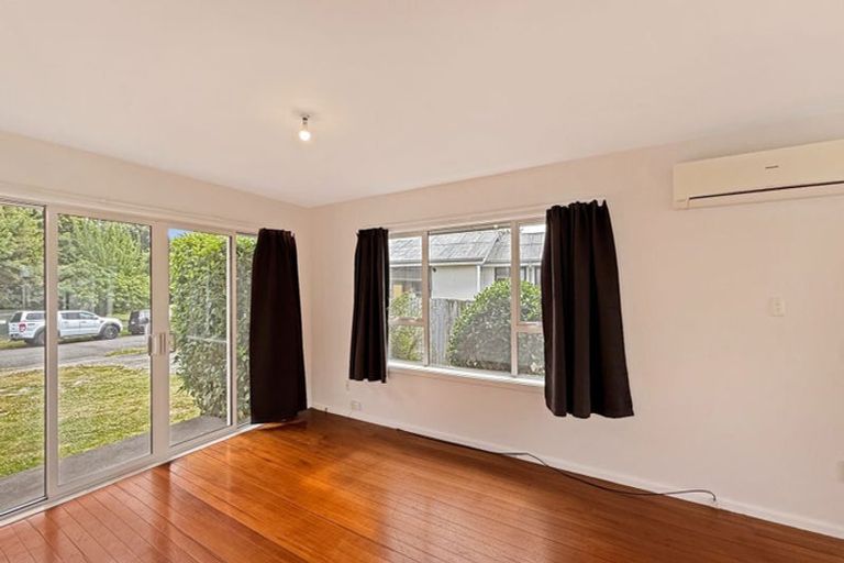 Photo of property in 9 Gladson Avenue, Sockburn, Christchurch, 8042