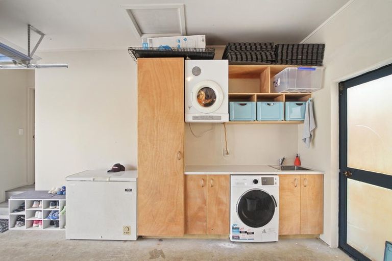 Photo of property in 518 Great South Road, Rosehill, Papakura, 2113